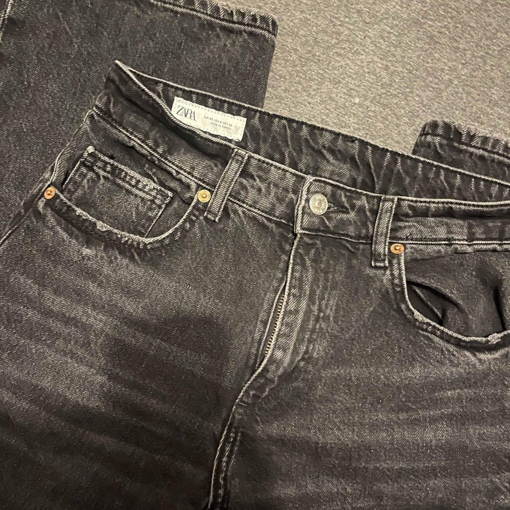 Zara Woman’s Black/gentle fade Straight slightly baggy leg jeans